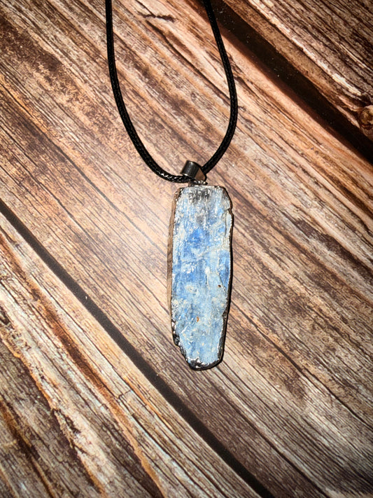 Blue Quartz Clarity & Intuition Necklace